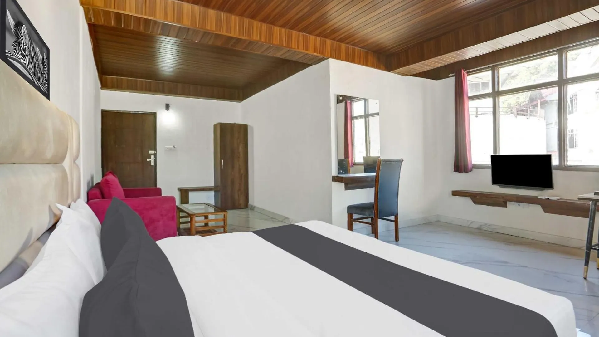 Hotel Townhouse Oak Kachighati Isbt Shimla