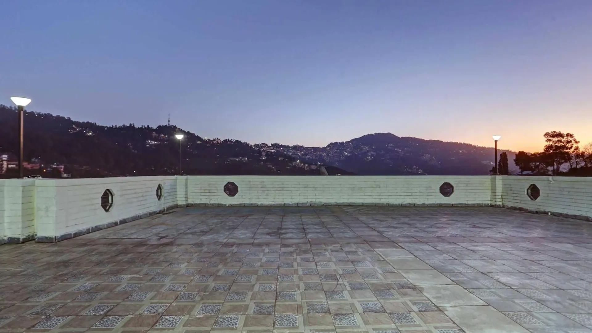 Townhouse Oak Kachighati Isbt Shimla 4*,  Indie